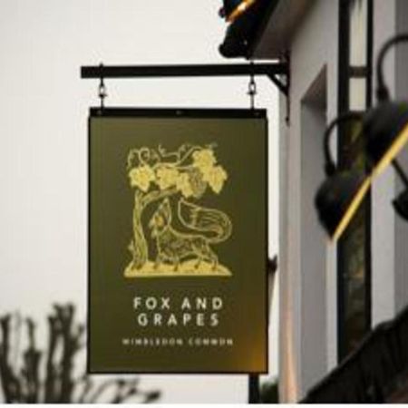 Fox And Grapes Hotel London Exterior photo